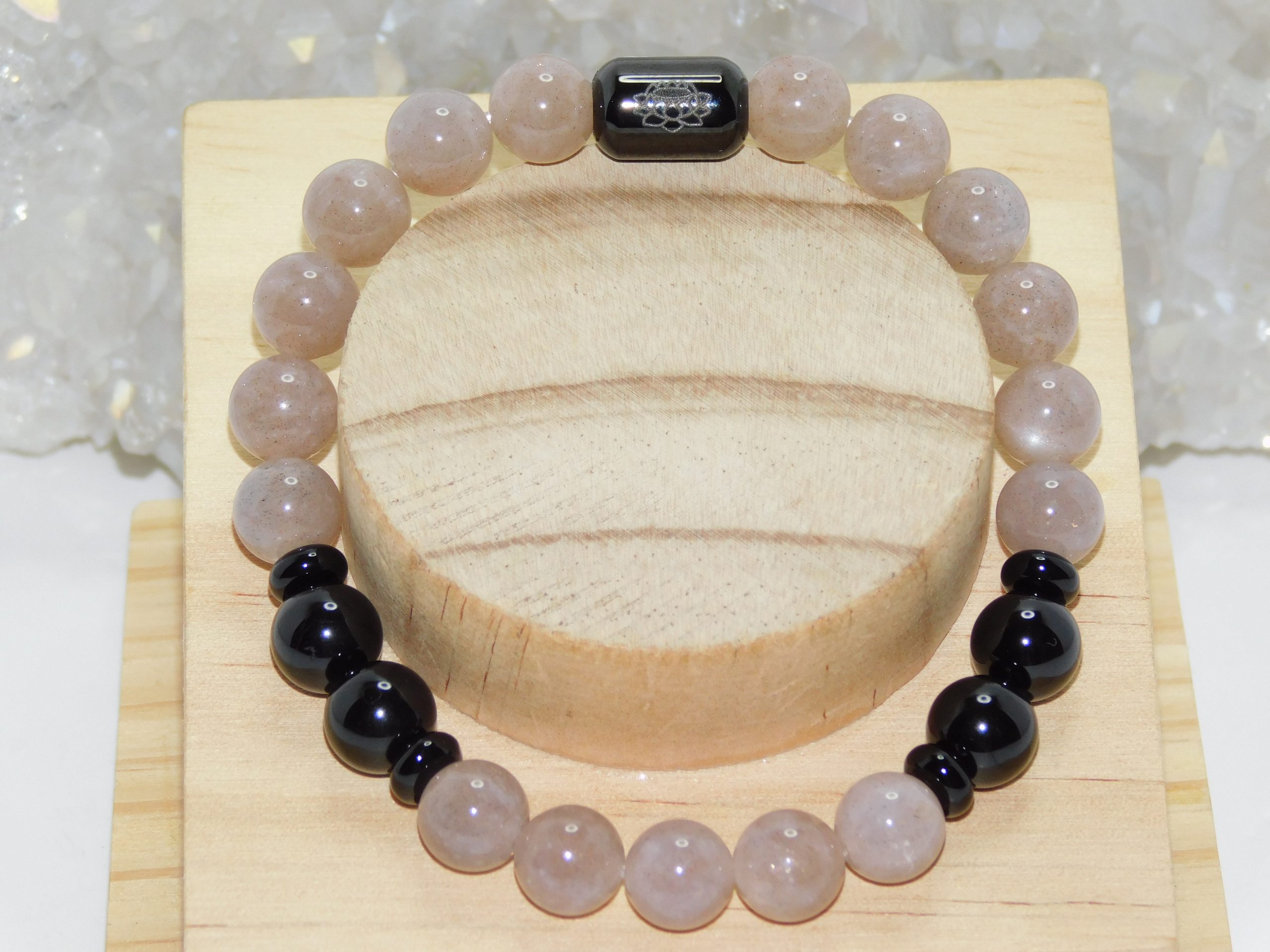Sunstones Grey & Black Onyx Unisex Stretchy Bracelet - Image 5